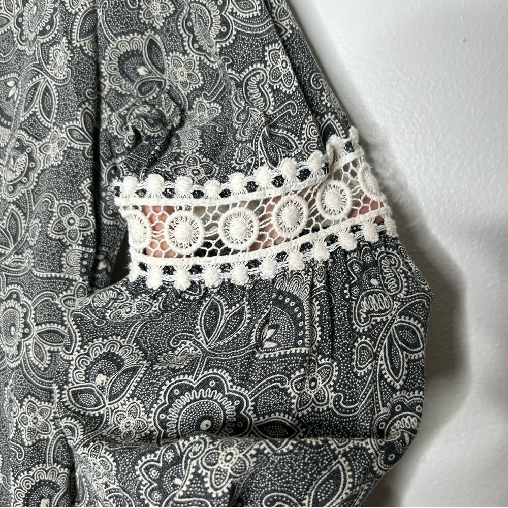 Anthropologie Black and White Floral Tunic - Picture 8 of 8